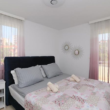 Apartman Iskra Apartment Rijeka Exterior photo