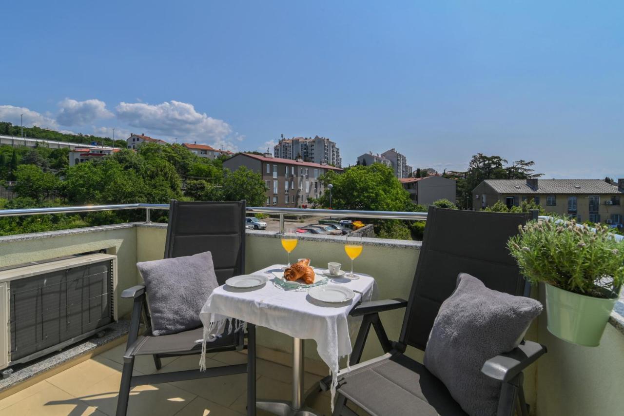 Apartman Iskra Apartment Rijeka Exterior photo