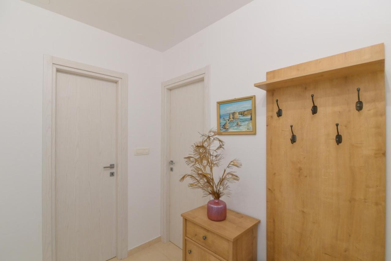 Apartman Iskra Apartment Rijeka Exterior photo